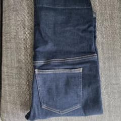 ユニクロ　マタニティ用　デニムのサムネイル