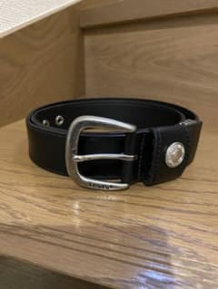 Levi's スタッズ付きブラックレザーベルトのサムネイル