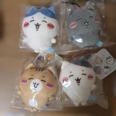 ちいかわ ハチワレとごきげんななかまマスコット 4種 - メルカリ