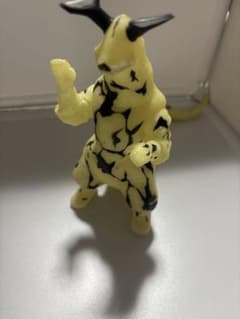 ウルトラ怪獣シリーズ【宇宙怪獣 エレキング】　　　　　蓄光ver.のサムネイル