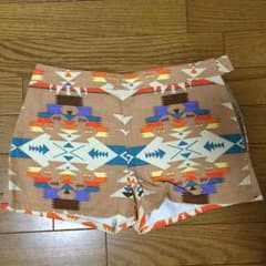 ショートパンツのサムネイル