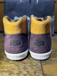 【Onitsuka Tiger  ハイカットスニーカー】のサムネイル