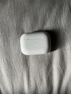 Apple AirPods ワイヤレスイヤホン 本体のサムネイル