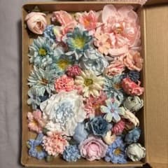 多様な色の造花セットのサムネイル