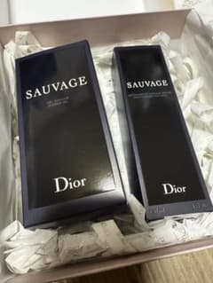 Dior ソヴァージュ 洗顔料 & ボディソープ 未開封 ギフトボックス入り Dior ソヴァージュ 洗顔料 & ボディソープ 未開封 ギフトボックス入り