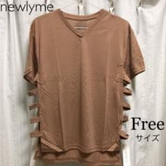 newlyme  Tシャツ　サイドにデザインあり♡のサムネイル