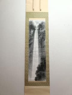 渡瀬凌雲 作 那智瀑布図 日本画 水墨画 渡瀬凌雲 作 那智瀑布図 日本画 水墨画 - メルカリ