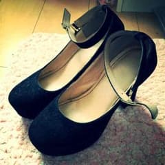 黒 パンプス ハイヒールのサムネイル