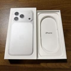 箱】Apple iPhone 13 256GB Starlight | Shop at Mercari from Japan
