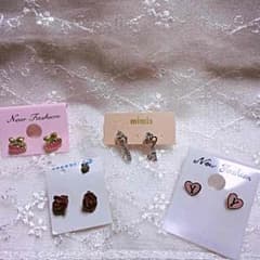 ピアス ４つセット 300円☆のサムネイル