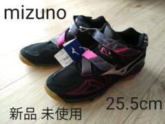mizuno バレーボールシューズのサムネイル