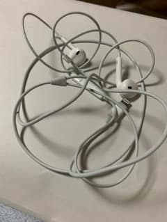 iPhone イヤホンのサムネイル