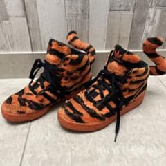 専用☆レア！希少！adidas☆ジェレミースコット☆ティガー★23.5のサムネイル