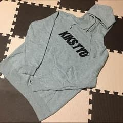 aka メガネ 様 専用 KIKS TYO メンズ グレーパーカーのサムネイル