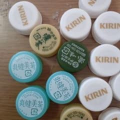 ペットボトル飲料のキャップのサムネイル