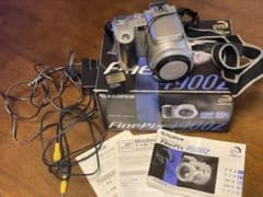 富士フイルム　FinePix 4900Zのサムネイル