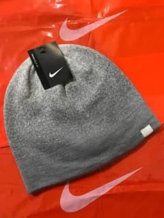 ★コーチ様専用★ 新品 NIKE ナイキ ニット帽のサムネイル