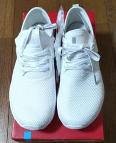 new balanceスニーカーのサムネイル