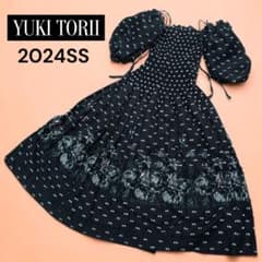 ユキトリイ★ロングワンピース★異素材★ジャガード★花★近年モデル ユキトリイ☆ロングワンピース☆異素材☆ジャガード☆花☆近年モデル