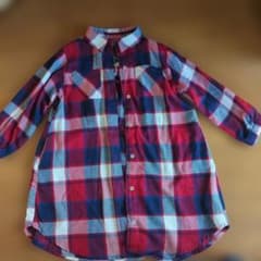 子供用 130センチ　レッド系 チェック柄 長袖シャツ ネルシャツのサムネイル