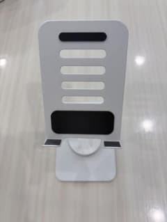 滑り止め付き金属製スマホスタンドのサムネイル
