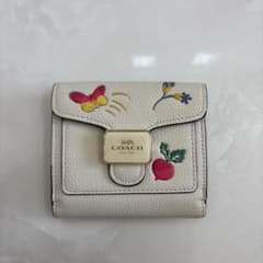 COACH 二つ折り財布 花と蝶刺繍のサムネイル