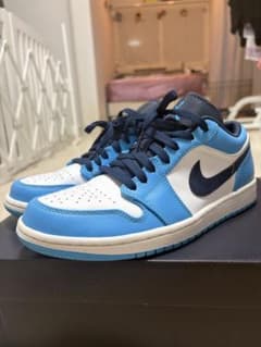 NIKE AIR JORDAN 1 MID UNIVERSITY BLUEのサムネイル