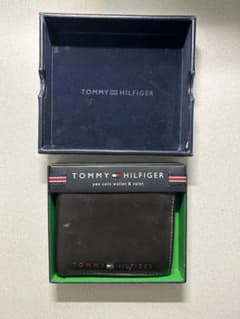 TOMMY HILFIGER 二つ折り財布 茶色のサムネイル