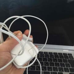 mac book airのサムネイル