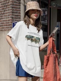 SHEIN DAZY 文字&山プリント オーバーサイズ Tシャツのサムネイル