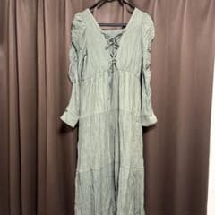 ダブルクローゼット美品袖山ギャザーレースアップ長袖ワンピース　カーキグリーン