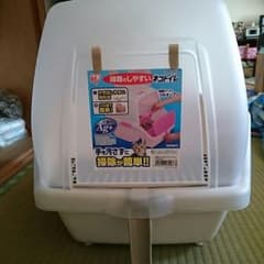 猫用トイレ蓋付きのサムネイル