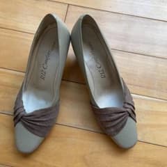 ジュリ　サヤ様専用　パンプス　RIZ Comfort 22.5EEEのサムネイル