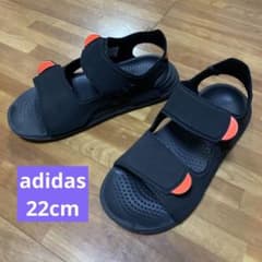 【adidas】サンダル 22cmのサムネイル