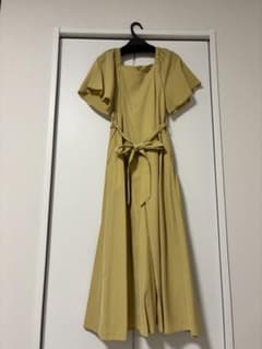 【新品未使用】COHINA/コヒナ　ハートネックマチフレアワンピースのサムネイル