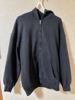 廃盤レアBALENCIAGA 23ss small zip up hoodie - メルカリ