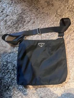 PRADA ショルダーバッグ ナイロン ブラックyoko flexwitme PRADA ショルダーバッグ ナイロン ブラックyoko flexwitme - メルカリ