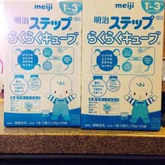 粉ミルク 明治ステップ らくらくキューブ1〜3歳のサムネイル