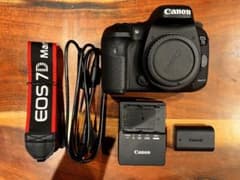 【美品】Canon EOS 7D Mark II ボディ本体のサムネイル