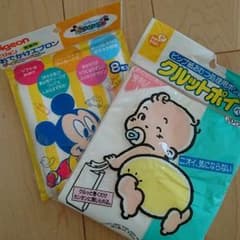 お出掛けエプロン&紙おむつ処理用袋のサムネイル
