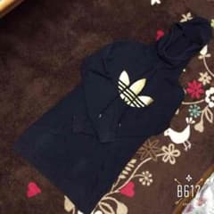 adidasパーカー(黒金)のサムネイル
