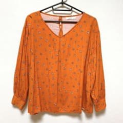 niko and ... オレンジ 花柄 トップスのサムネイル