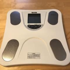 タニタ 体重計　BMI 体脂肪率のサムネイル