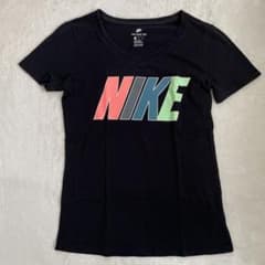 NIKE Vネック 半袖Tシャツ ブラックのサムネイル