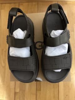 【新品未使用】UGG W GOLDENGLOW EMBOSSED サンダルのサムネイル
