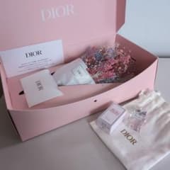 ️Dior ノベルティフラワーリース ボックス付き　ポーチ️未使用　新品！ 特別ハンドメイド・手芸 - ❤️Dior ノベルティフラワーリース