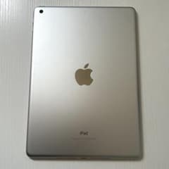 Apple iPad 第五世代 128GB シルバー 本体 - メルカリ