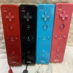 Wiiリモコン レッド ブラック ブルー ピンク 4個セットのサムネイル