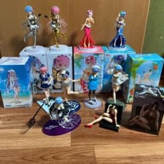 初心者様。専用。リゼロフィギュア11体＋オマケにハンコック1体のセットのサムネイル