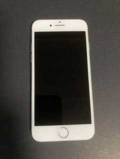 iPhone 7 Silver 32 GB SIMロック解除済のサムネイル